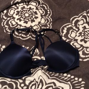 Victoria’s Secret bombshell bra 34B NWT